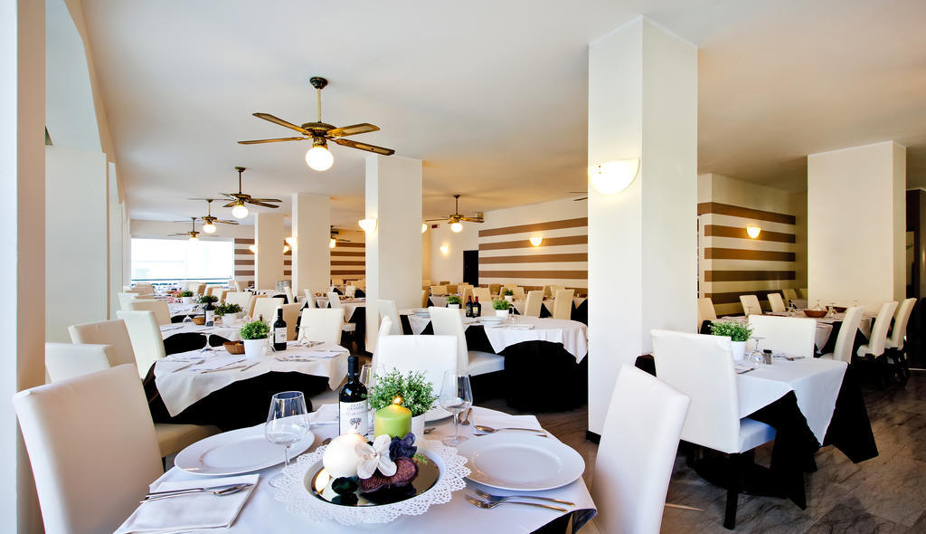 Hotel Esplanade 리미니 외부 사진